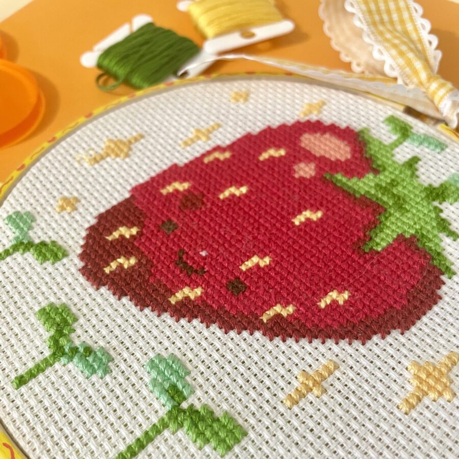 Cassandra the Happy Strawberry - Cross Stitch Pattern PDF – Image 2